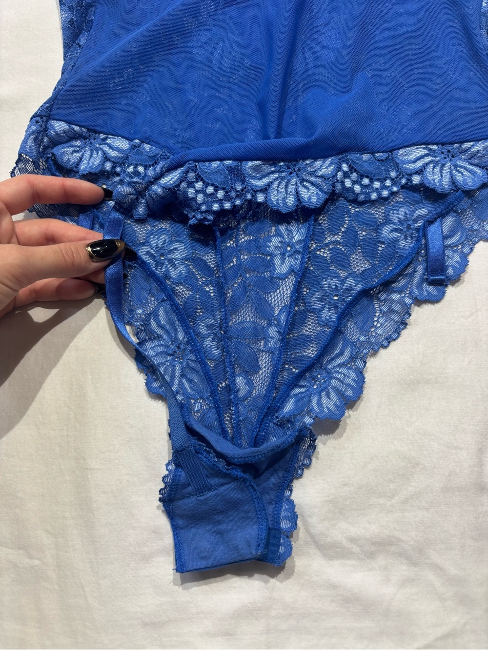 Victoria's Secret 1999 Royal Blue Floral Lace Bodysuit - Picture 6 of 9